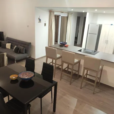Centre Veranda Apartament Pafos